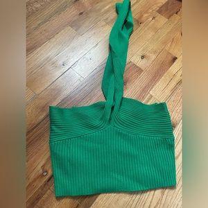 This is a perfect crop top for the summer!